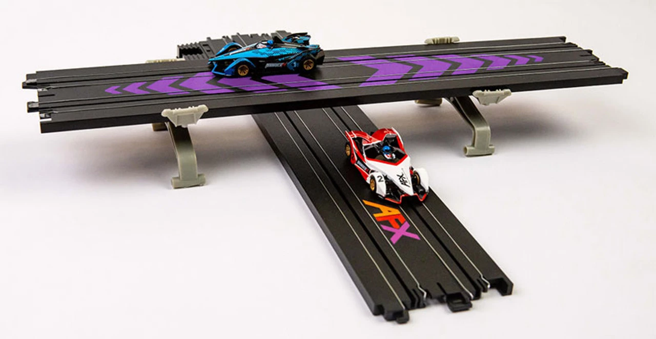 AFX Infinity Raceway 8.5-Foot HO Slot Car Track Set - Image 7