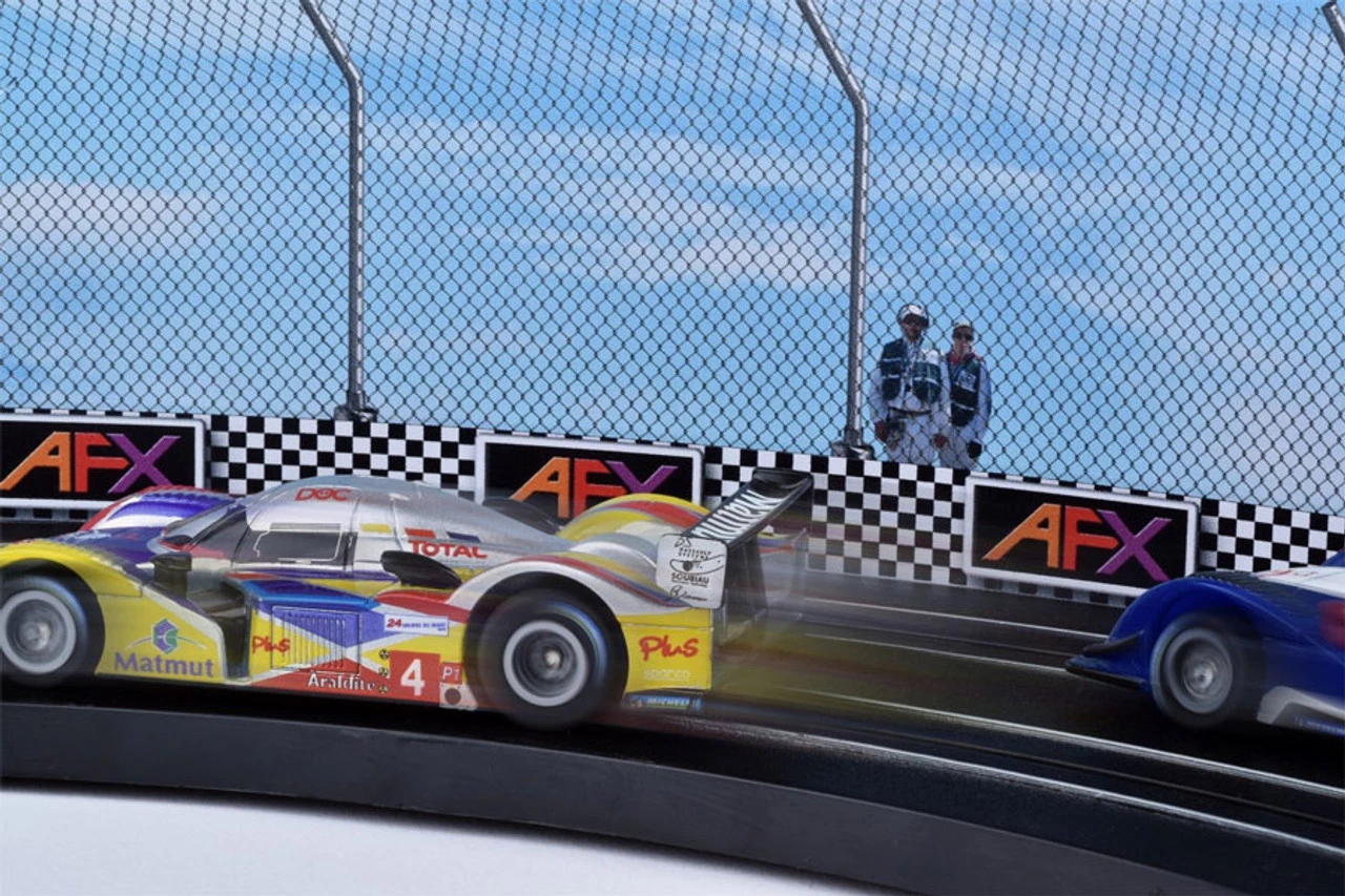 AFX HO Slot Car Track Race Barriers - 3x 31-Inch Sections - Image 4