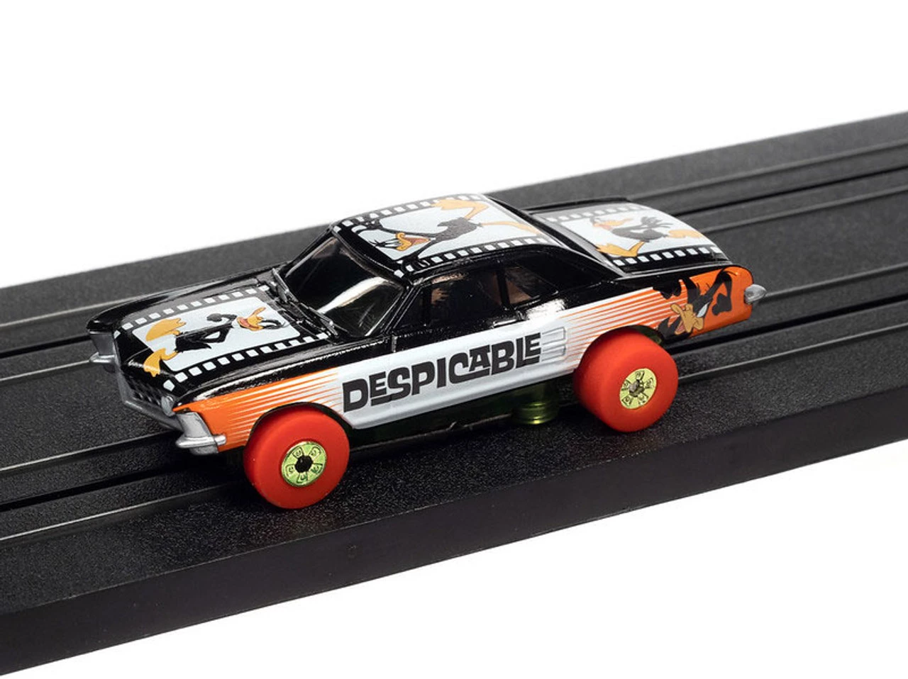 Auto World 1963 Buick Riviera Daffy Duck Thunderjet HO Slot Car - Image 2