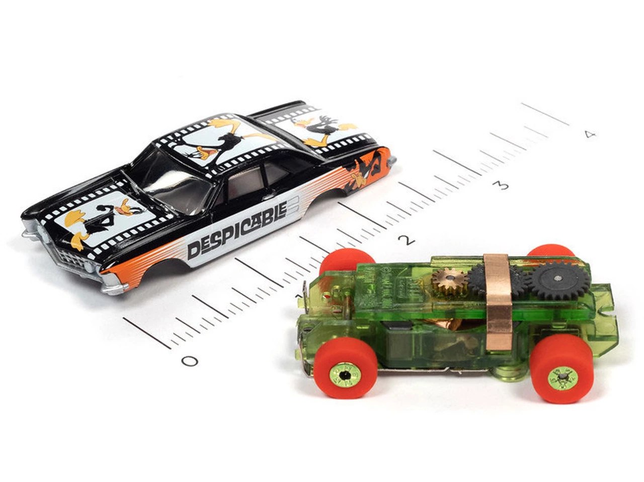 Auto World 1963 Buick Riviera Daffy Duck Thunderjet HO Slot Car - Image 3