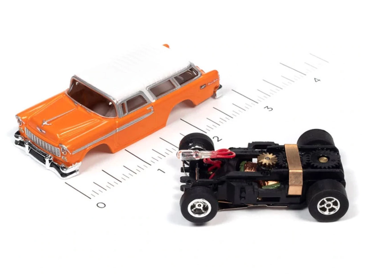 Auto World 1955 Chevrolet Nomad (Orange) X-Traction Flamethrowers R33 HO Slot Car - Image 3