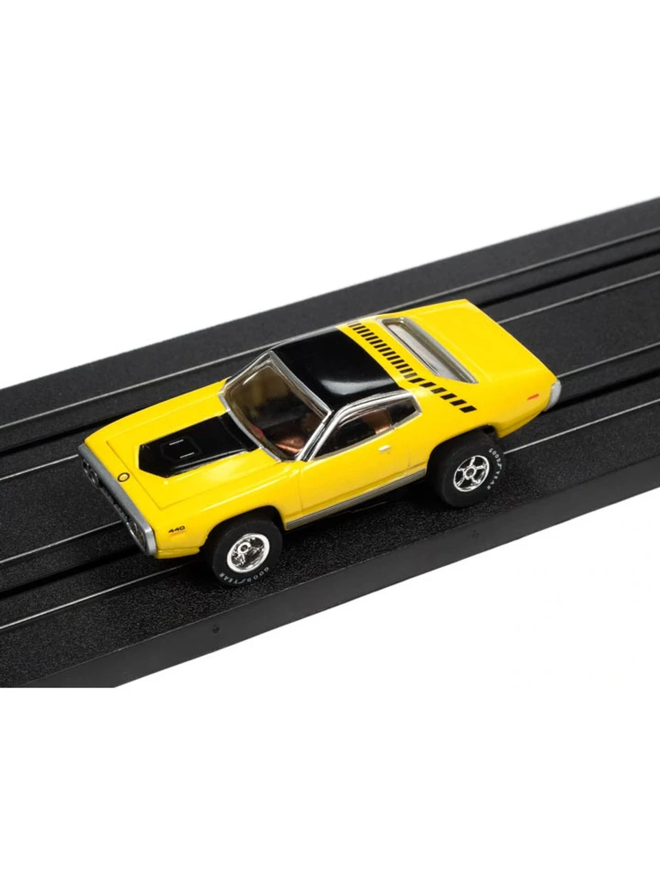 Auto World 1971 Plymouth GTX (Yellow) X-Traction Flamethrowers R33 HO Slot Car - Image 2