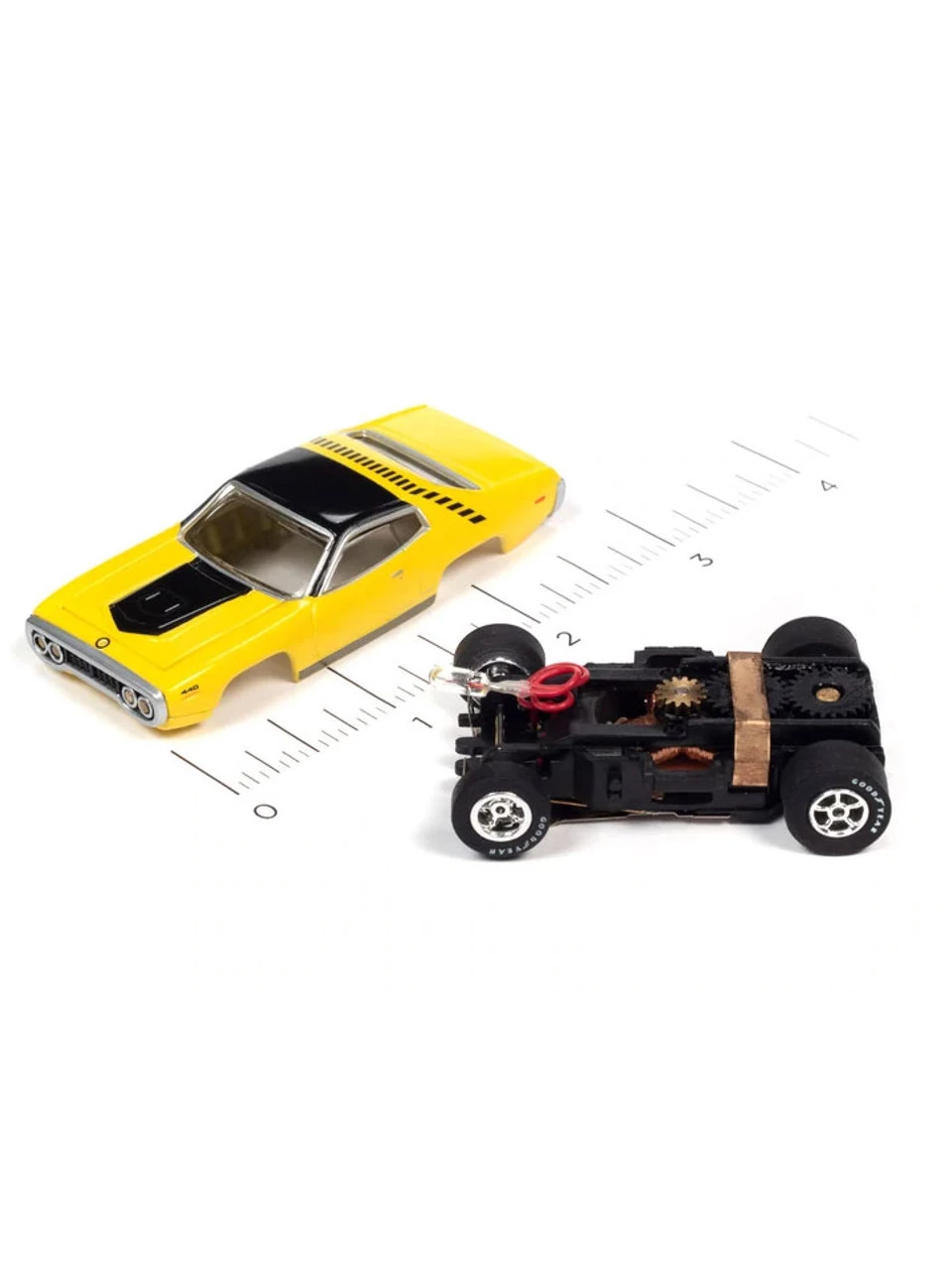 Auto World 1971 Plymouth GTX (Yellow) X-Traction Flamethrowers R33 HO Slot Car - Image 3