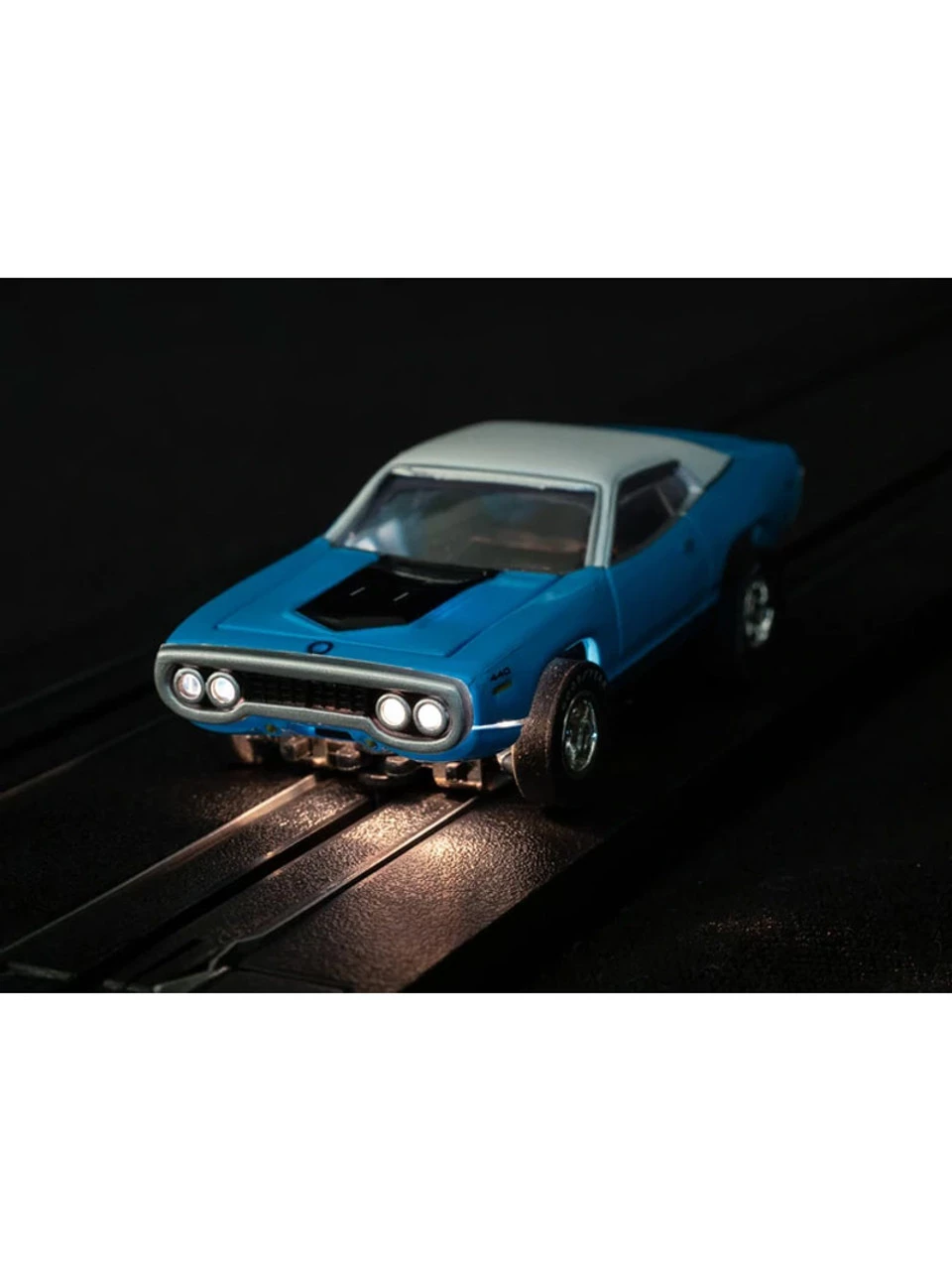 Auto World 1971 Plymouth GTX (Blue) X-Traction Flamethrowers R33 HO Slot Car - Image 4