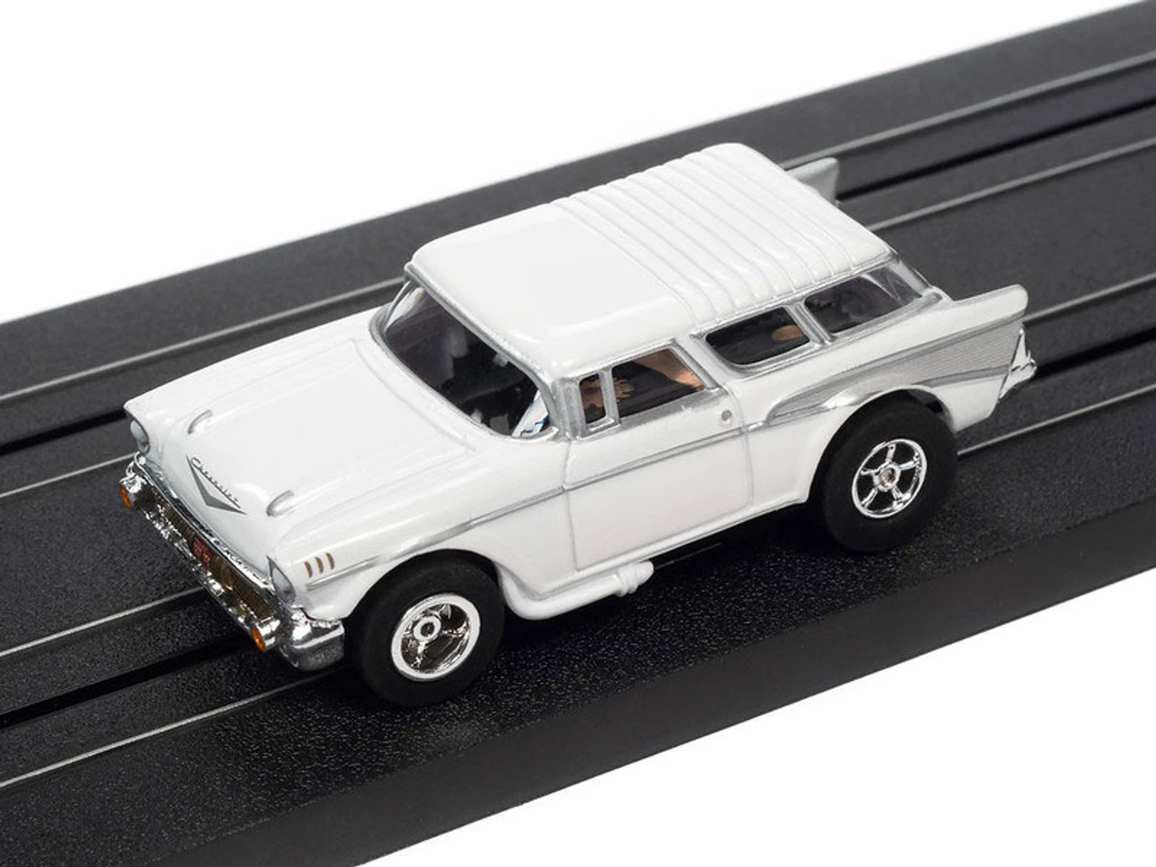 Auto World 1957 Chevrolet Nomad (White) X-Traction R34 HO Slot Car - Image 2