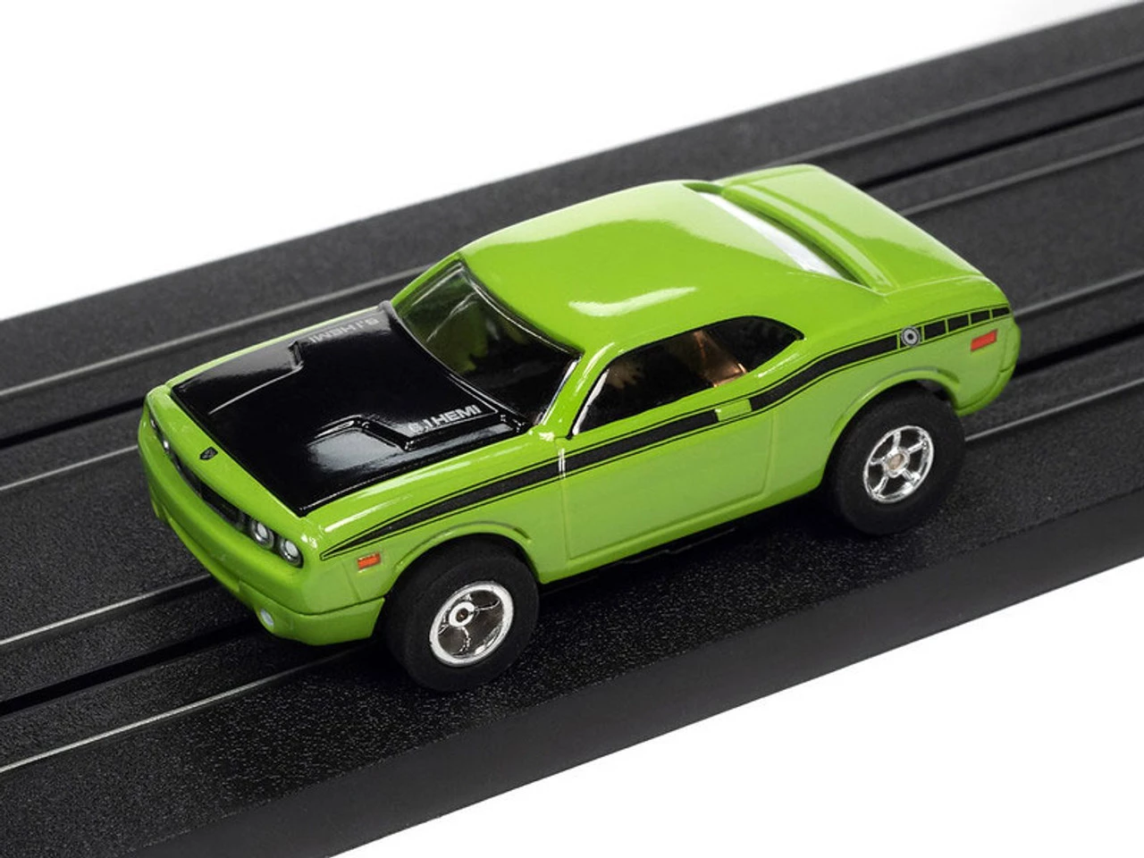 Auto World 2008 Dodge Challenger (Green) X-Traction R34 HO Slot Car - Image 2