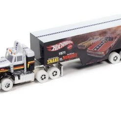 Auto World iWHEELS Racing Rig Peterbilt Model 359 w/Race Trailer (Snake vs. Mongoose) X-Traction Flamethrowers R12 HO Slot Car