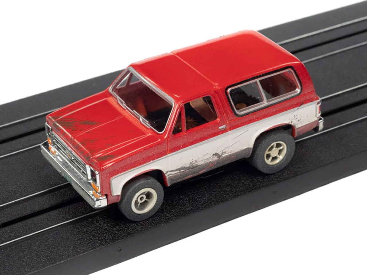 Auto World 1977 Chevrolet Blazer (Red/White) X-Traction R1 HO Slot Car - Image 2
