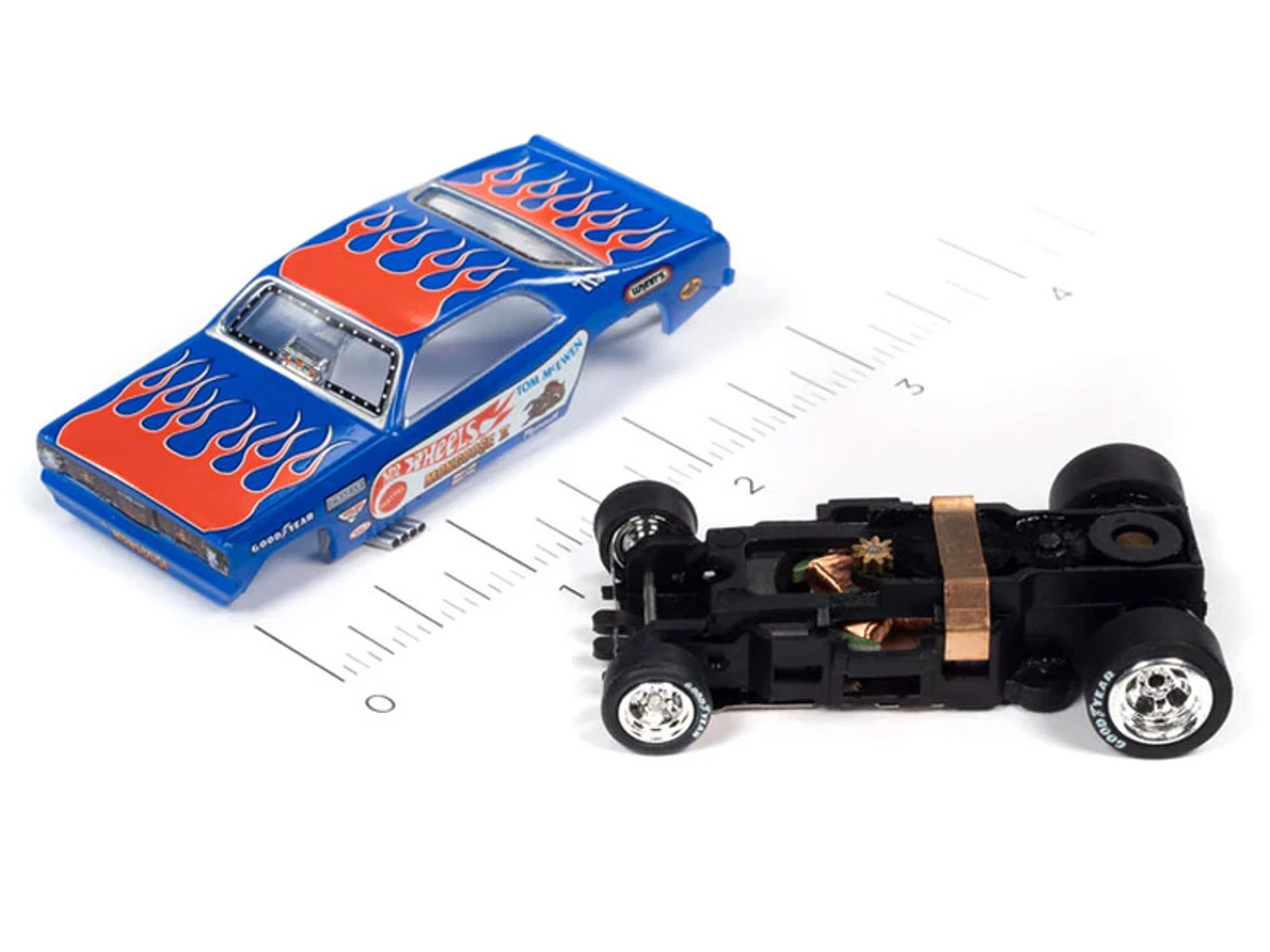 Auto World 1972 Plymouth Duster Funny Car (Blue w/Flames) Tom "The Mongoose" McEwen Mongoose II 4Gear Legends R1 HO Slot Car - Image 3
