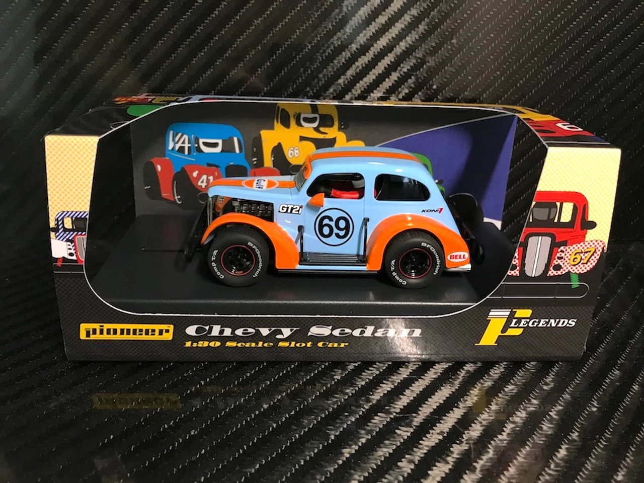 Pioneer 1937 Chevy Sedan Legends Racer #69 GULF Light Blue 1/32 Slot Car - Image 3