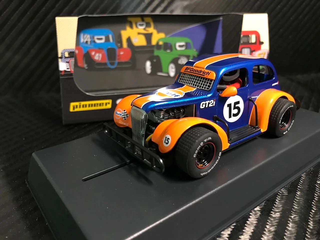 Pioneer 1937 Chevy Sedan Legends Racer #15 GULF Dark Blue 1/32 Slot Car