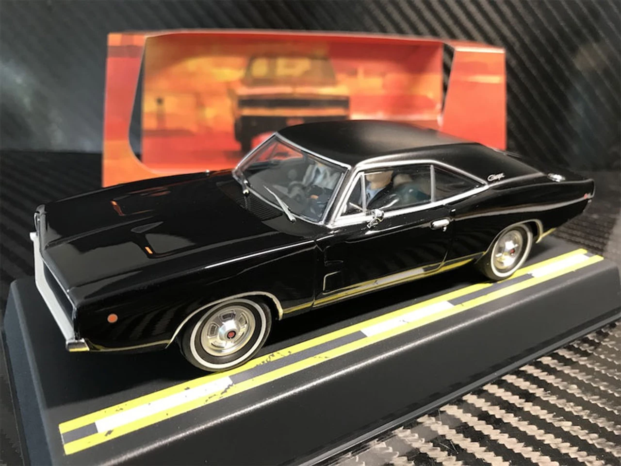 Pioneer 1968 Dodge Charger R/T 440, 'Assassins' - BULLITT 1/32 Slot Car - Image 2