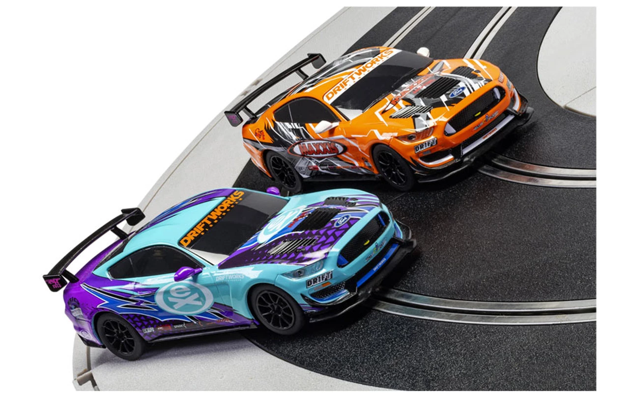Scalextric Drift 360 1/32 Slot Car Track Race Set - Image 4