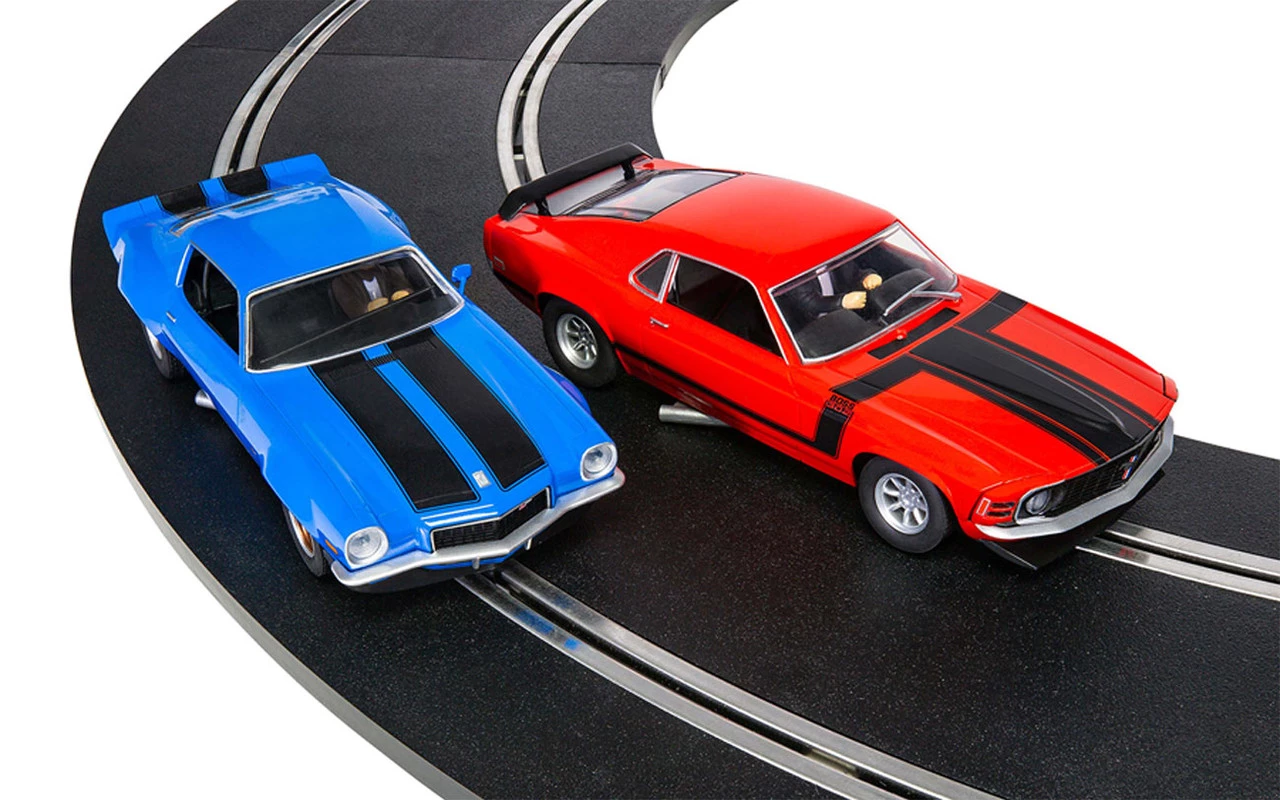 Scalextric American Street Dual (1970s Chevrolet Camaro vs 1970s Ford Mustang) 1/32 Slot Car Set - Image 3