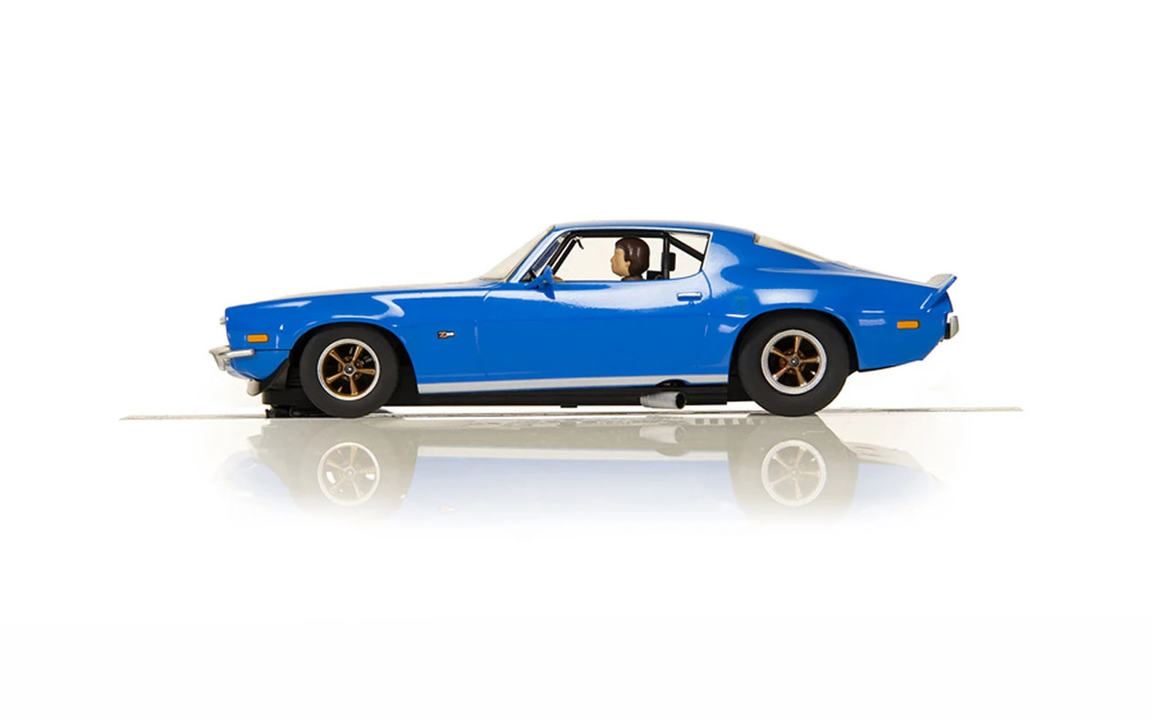 Scalextric American Street Dual (1970s Chevrolet Camaro vs 1970s Ford Mustang) 1/32 Slot Car Set - Image 7