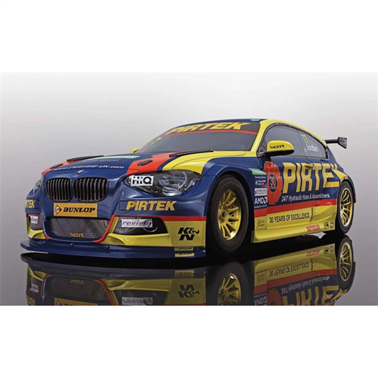 Scalextric BMW 125i Pirtek BTCC 2018 1/32 Slot Car - Image 4