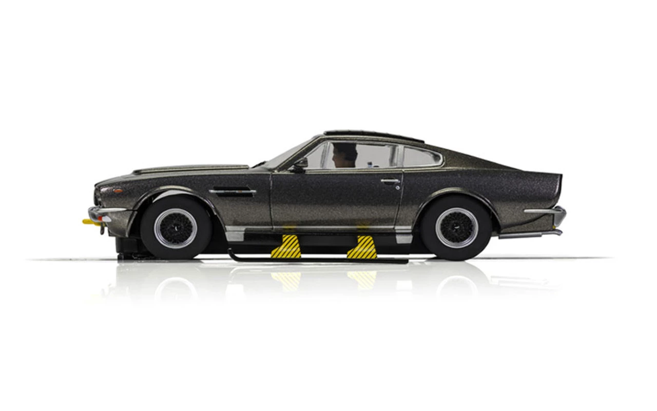 Scalextric James Bond Aston Martin V-8 - The Living Daylights 1/32 Slot Car - Image 2