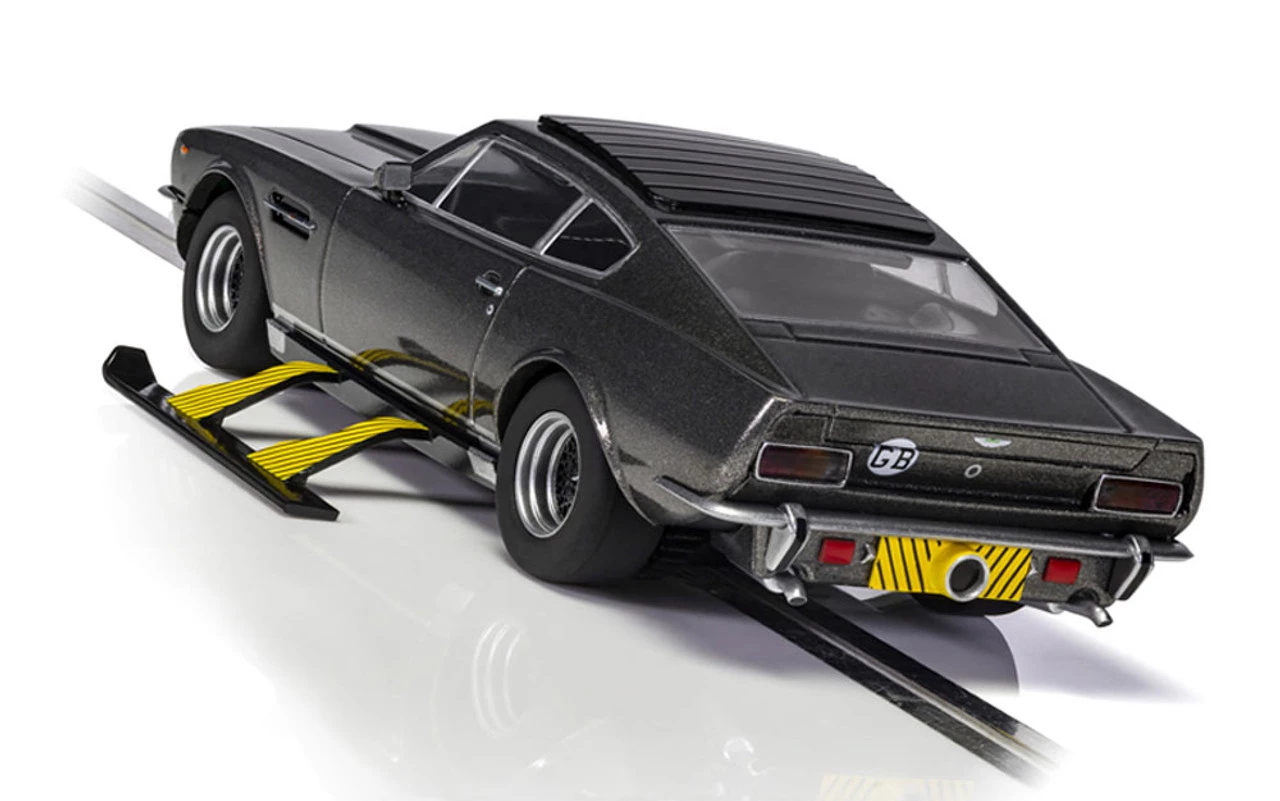 Scalextric James Bond Aston Martin V-8 - The Living Daylights 1/32 Slot Car - Image 4